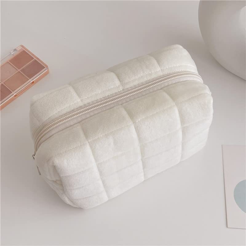 Plush Makeup Checkered Cosmetic Bag Cosmetic Travel Bag Large Zipper Travel Toiletry Bag Portable Multi Functional Capacity Bag Cute Makeup Brushes Storage Bag For Women