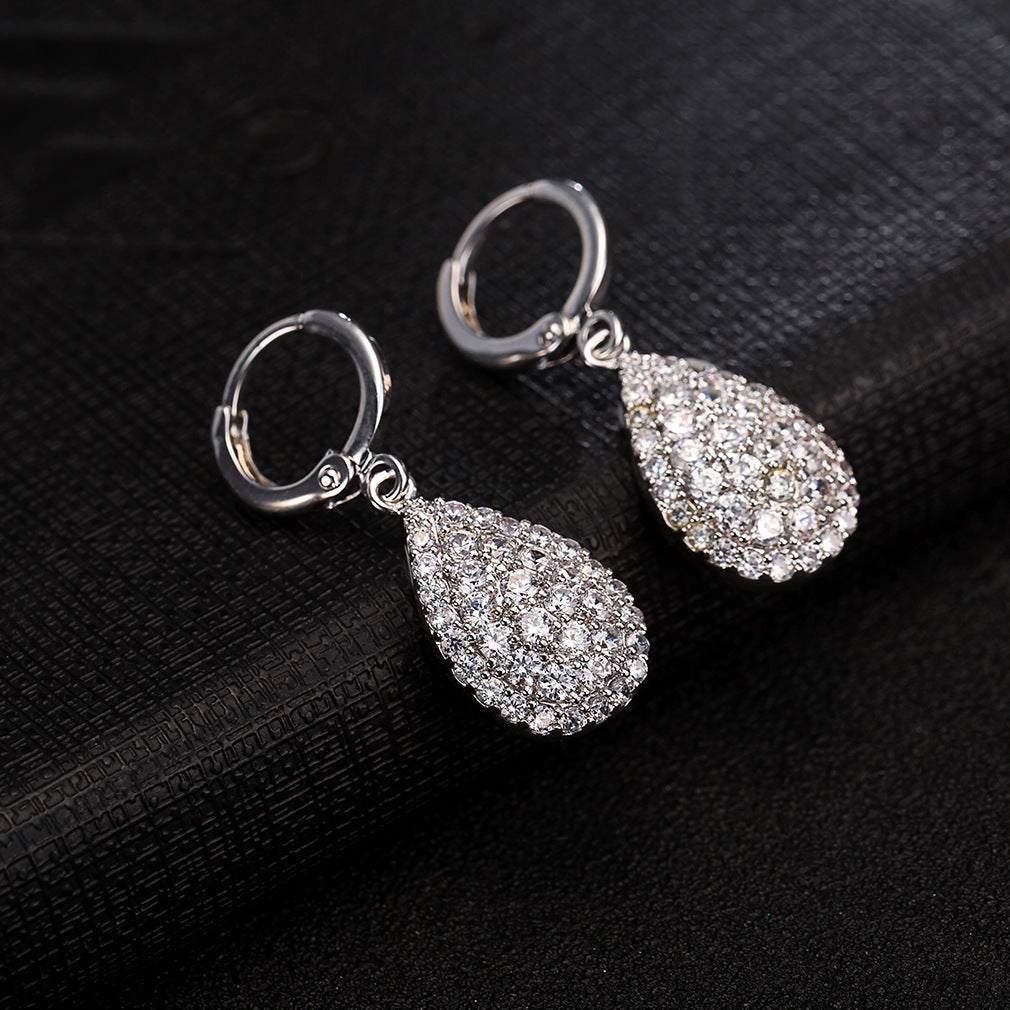 Drop-Shaped Necklace