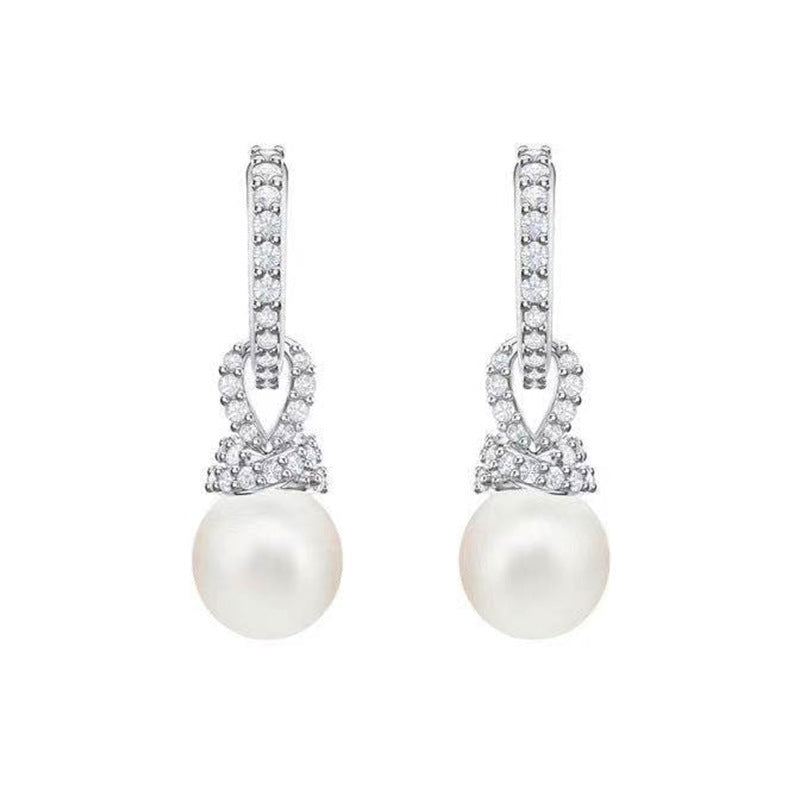 Elegant And Temperament, A More Elegant And Intellectual Pearl Jewelry With Diamonds