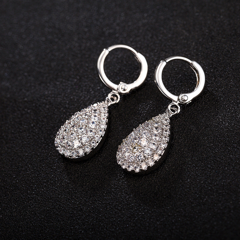 Drop-Shaped Necklace