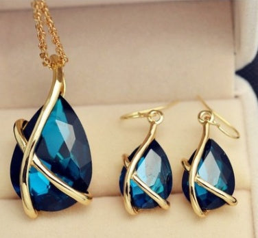 Criss Cross Pendant,  Necklace, and Earrings Set Nostalgic Crystal Holiday Party and Wedding Supplies